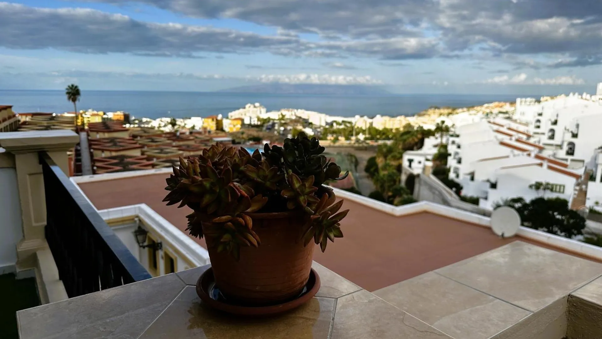 Apartamento Costa Adeje - Amazing Ocean And Teide View - Fast Wifi, Air Con Costa Adeje (Tenerife)