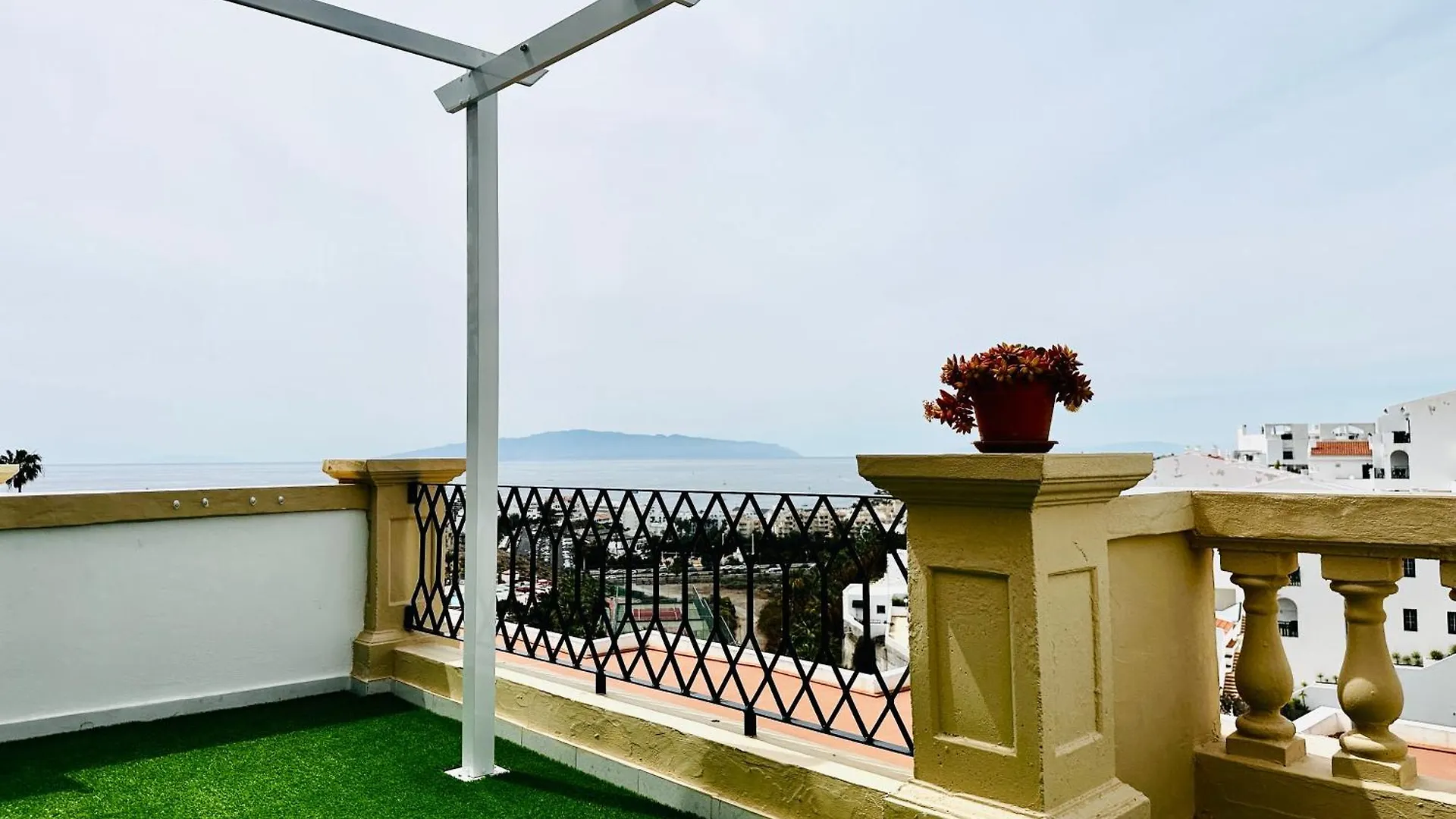 Apartamento Costa Adeje - Amazing Ocean And Teide View - Fast Wifi, Air Con España
